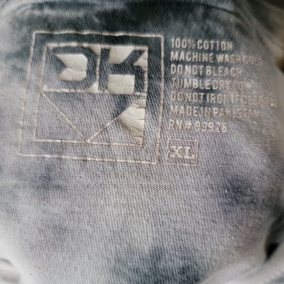 GET LOST long sleeve - Picture 3 of 3